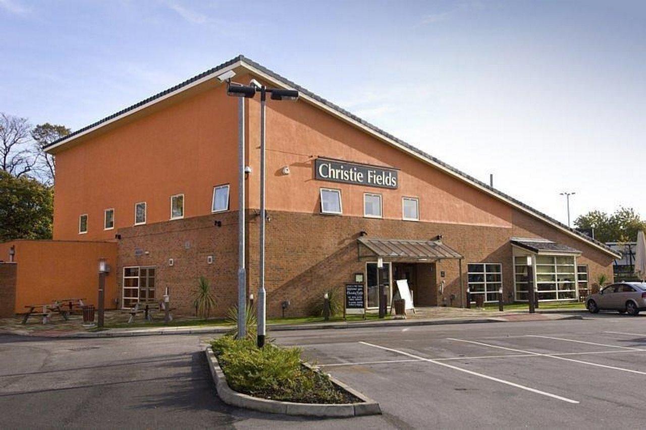 Premier Inn Manchester West Didsbury Ngoại thất bức ảnh