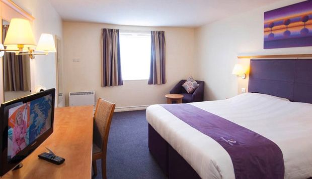 Premier Inn Manchester West Didsbury Ngoại thất bức ảnh
